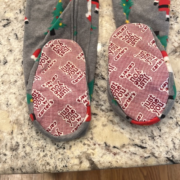 Lot of boys size 5T pajamas - Picture 6 of 11